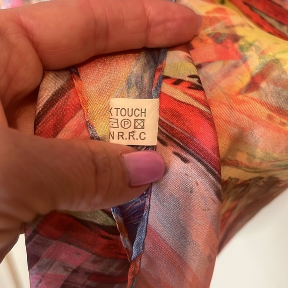 100% Silk Touch 2 sided Colorful Abstract Large Scarf, preowned OS - Picture 5 of 8